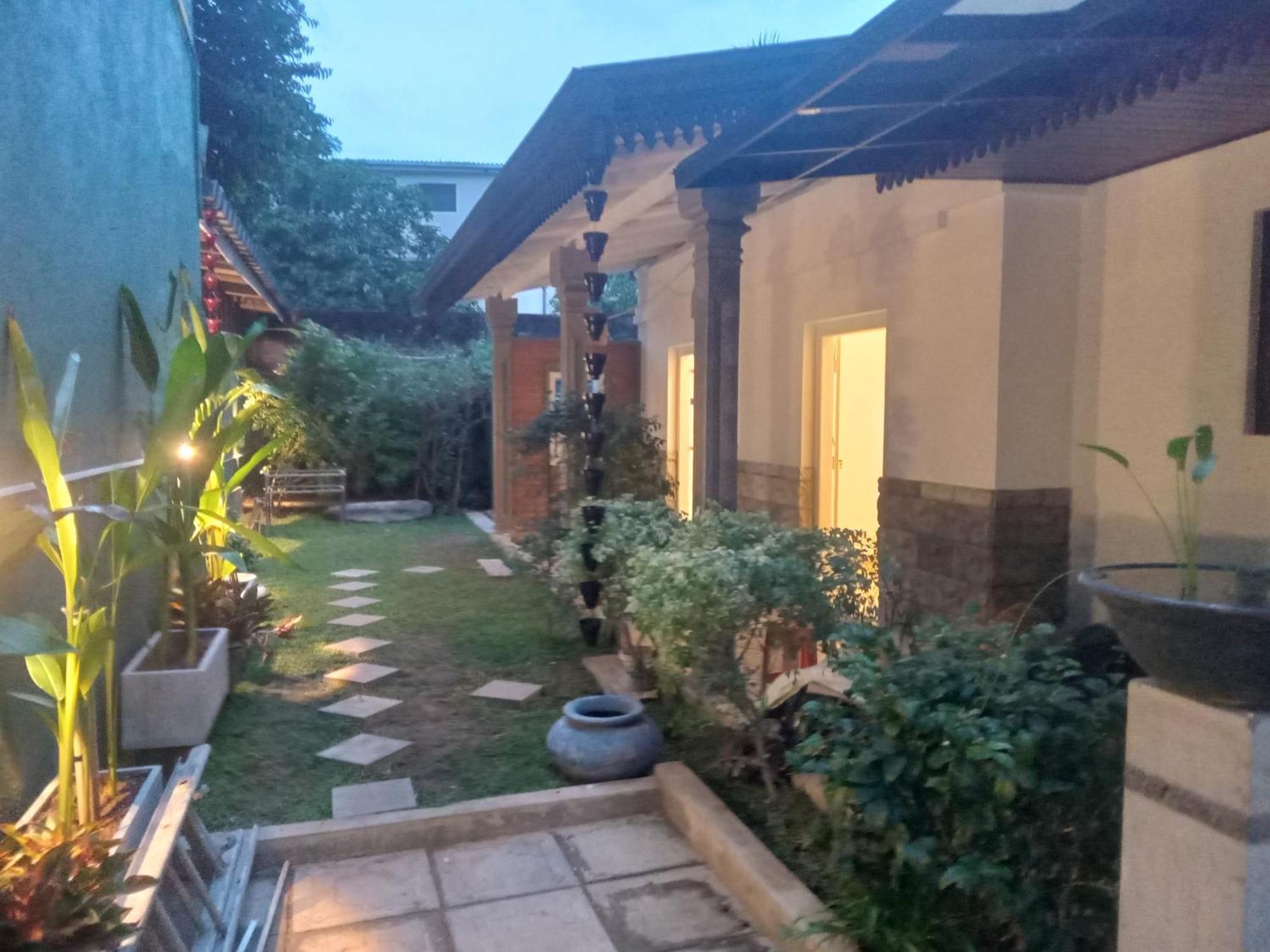 Thisu Villa Dikwella Bagian luar foto